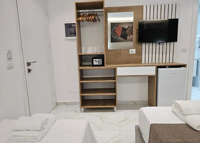 Apartment Veliaj *