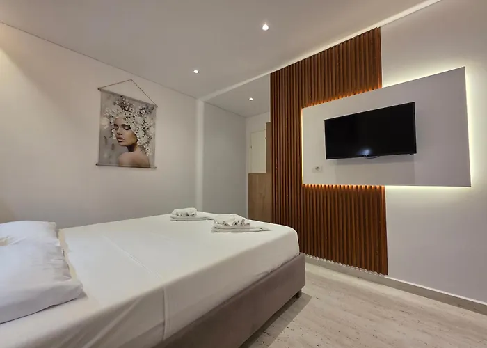 Apartment Veliaj *