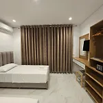 Veliaj Apartman *