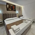 Veliaj *