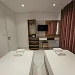 Veliaj Apartman *