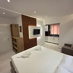 Veliaj Apartman Ksamil