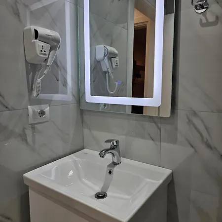 Veliaj Apartment *