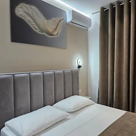 Apartment Veliaj *