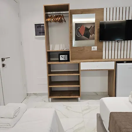 Apartment Veliaj *