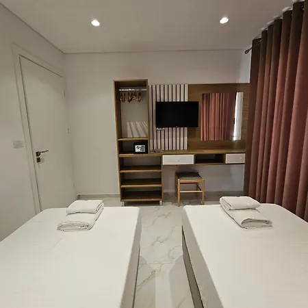 Veliaj Apartment *