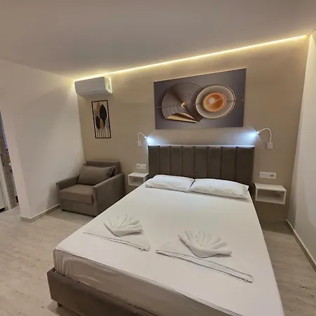 Veliaj Apartment
