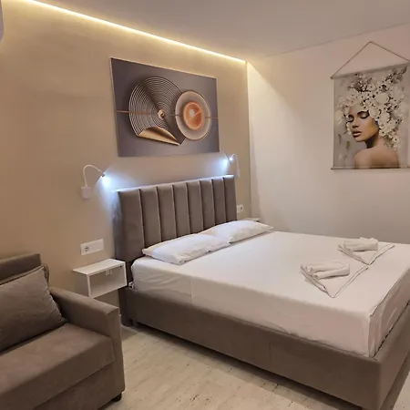 Veliaj Apartment