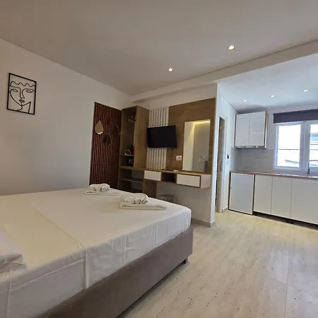 Veliaj Apartment Ksamil