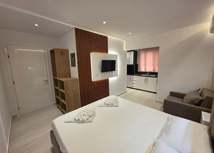 Veliaj Apartment Ksamil